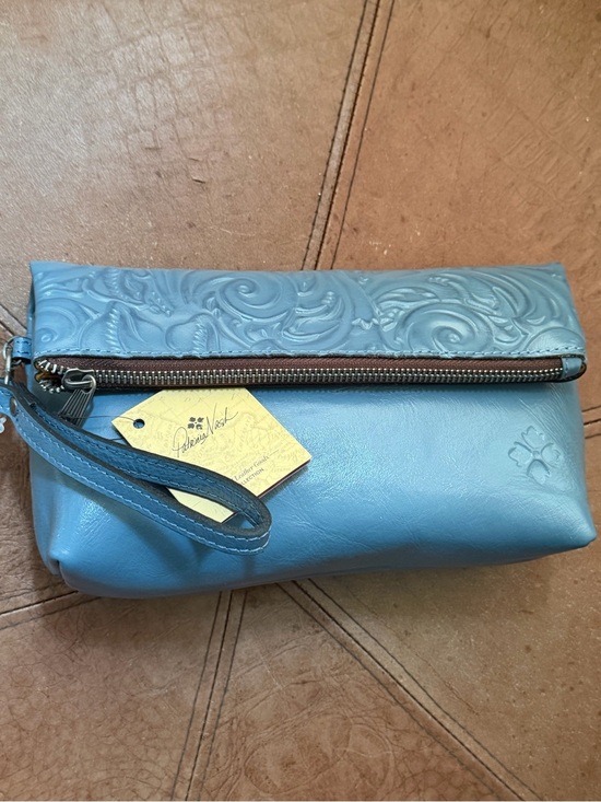 Patricia Nash Handbags - Patricia Nash Valerie - Safflower Blue Clutch NWT